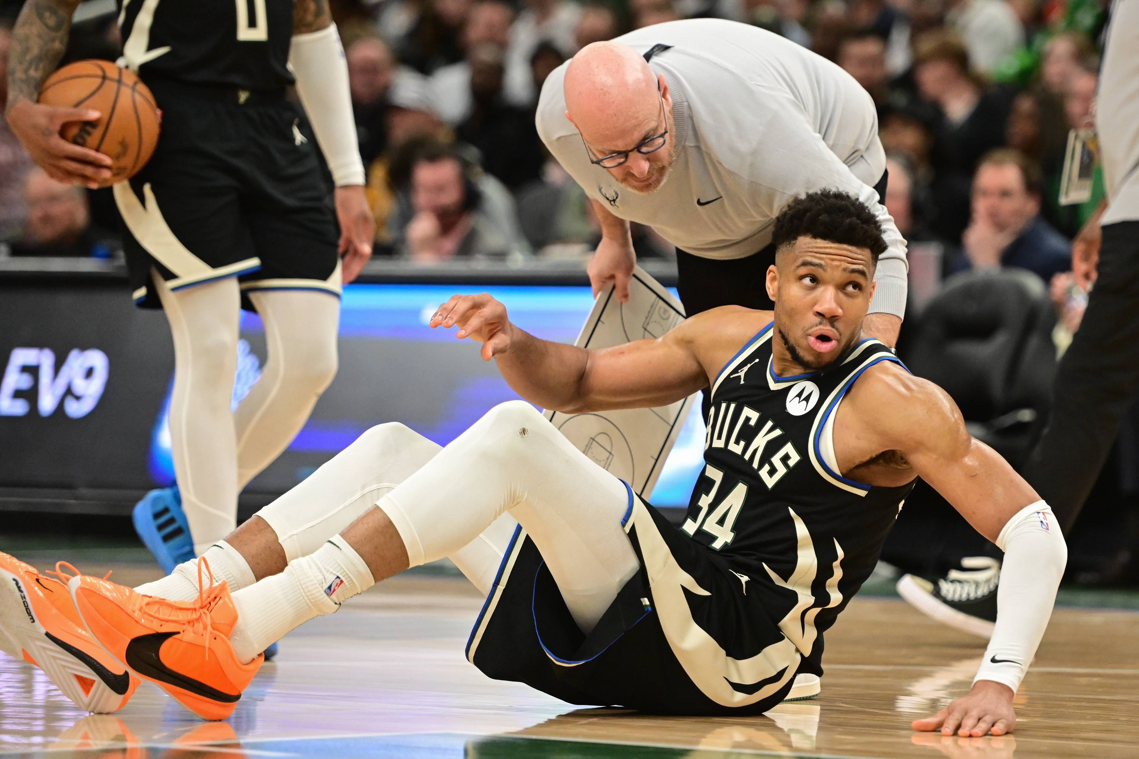 lol皮肤购买-包含关键时刻体能课后，密尔沃基雄鹿状态回暖备战NBA总决赛，底气十足，数据趋势出现新变化的词条