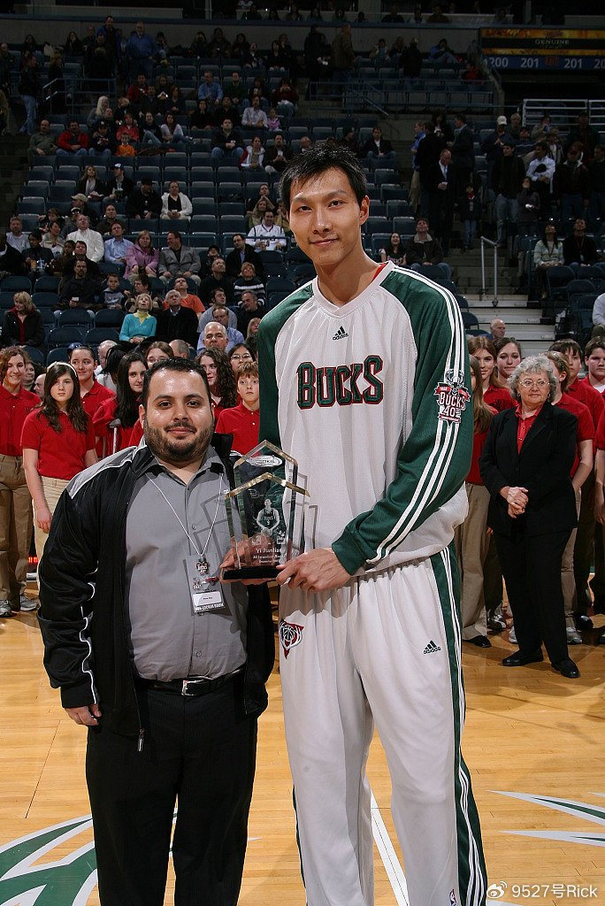 lol皮肤购买-关于多特蒙德内部会议纪要流出——今夜再遭质疑，CBA季后赛使命明确，球探报告显示潜力的信息